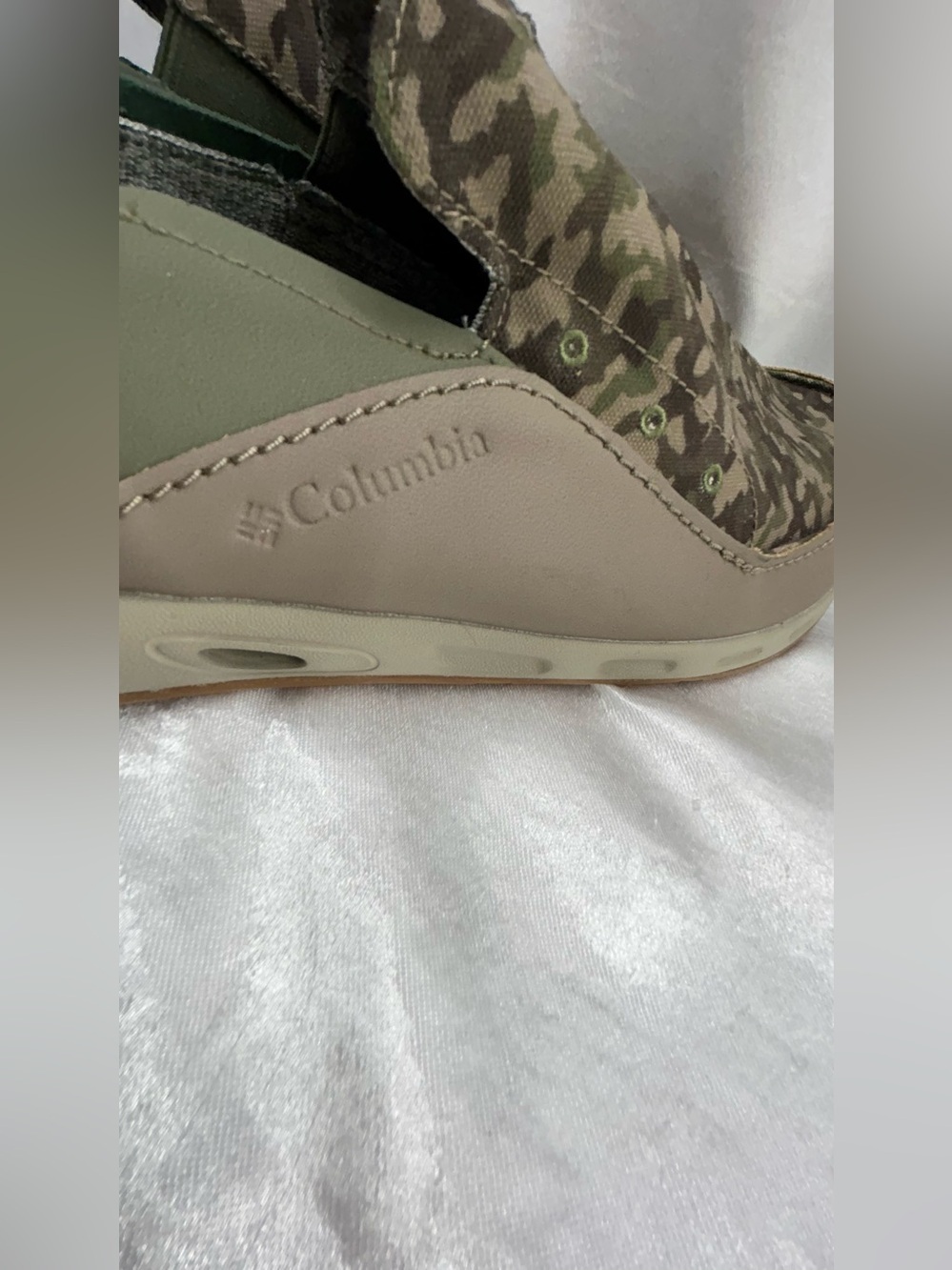 Columbia Men’s Slip-On Camo Loafers - Picture 9 of 11